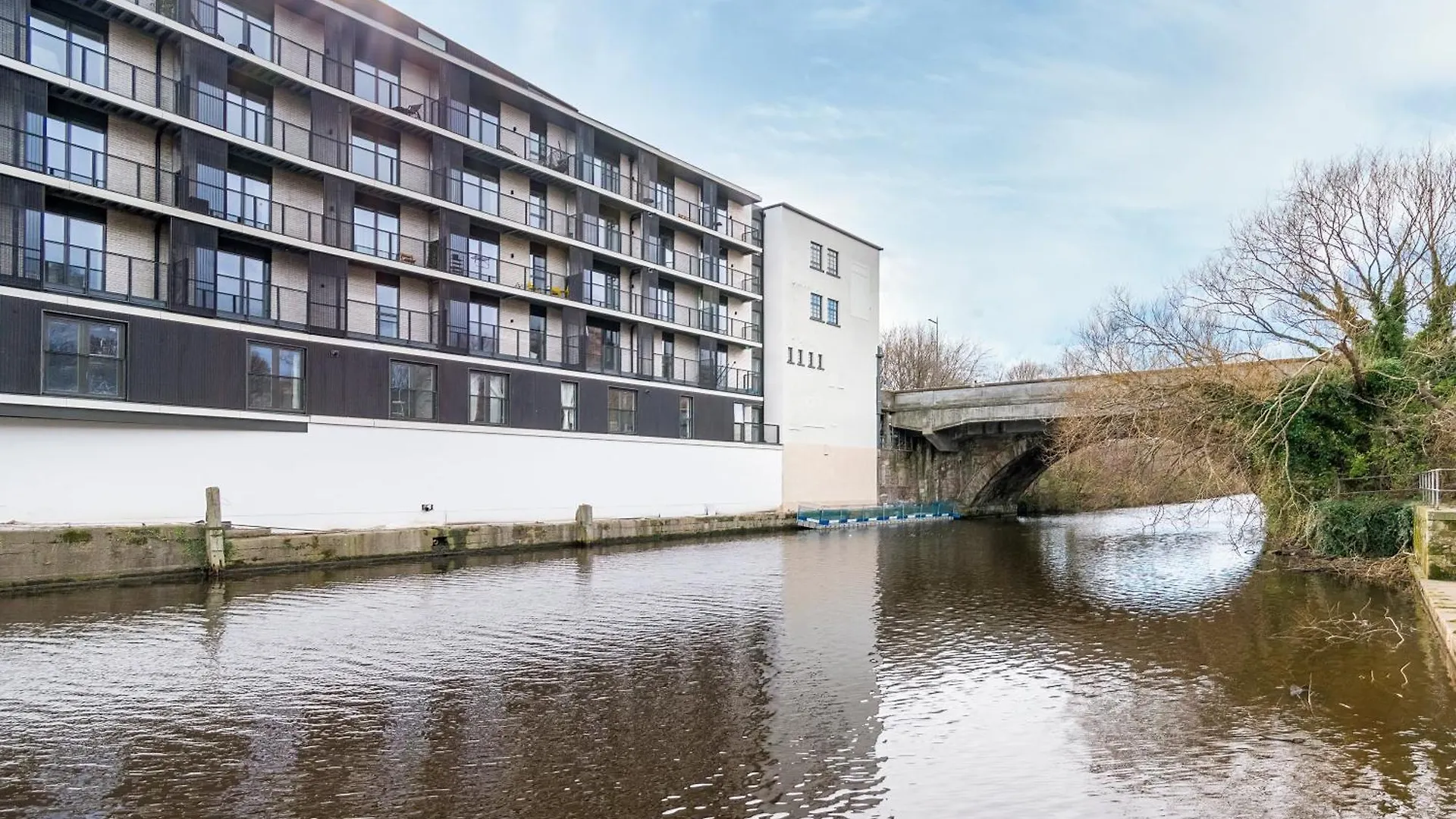 Amazing Apartments Water Of Leith View In Leith 에든버러 0*,