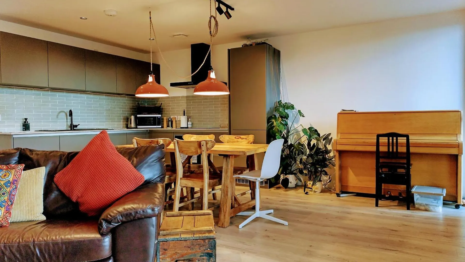 Amazing Apartments Water Of Leith View In Leith Эдинбург Великобритания