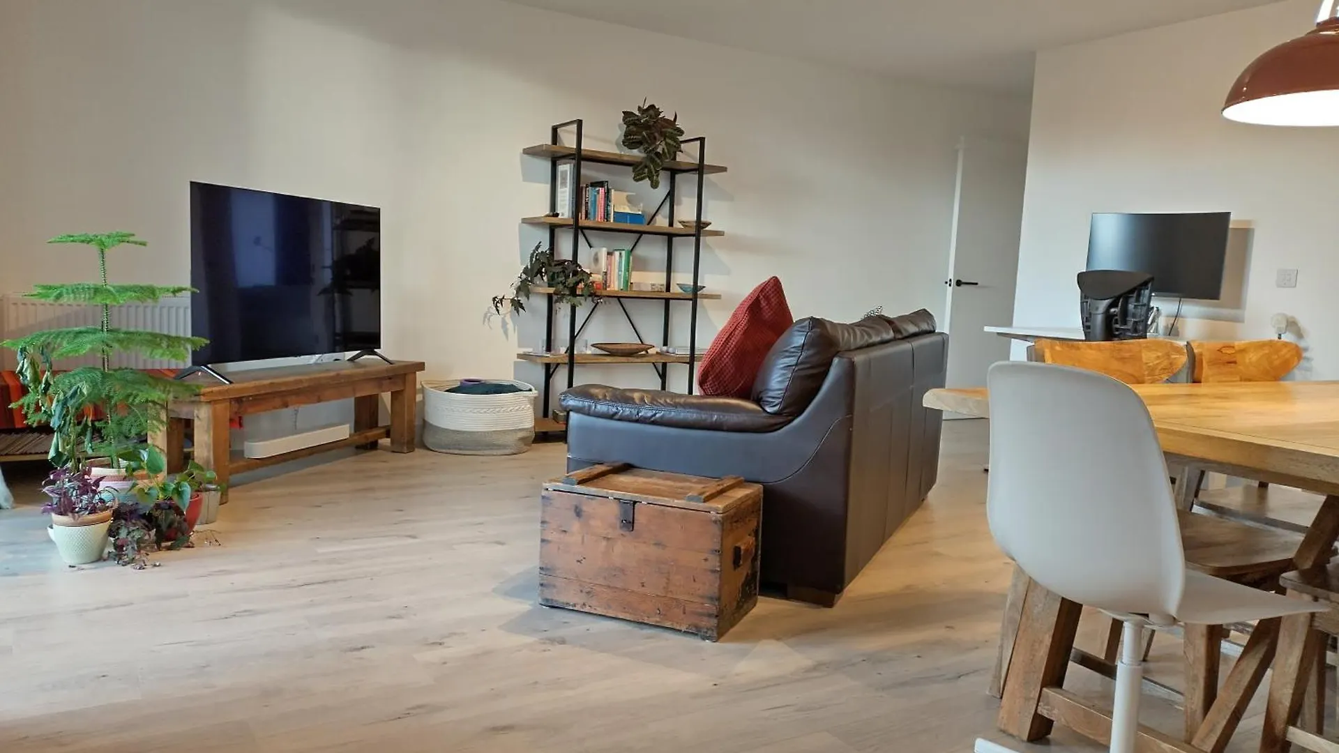 Amazing Apartments Water Of Leith View In Leith location
