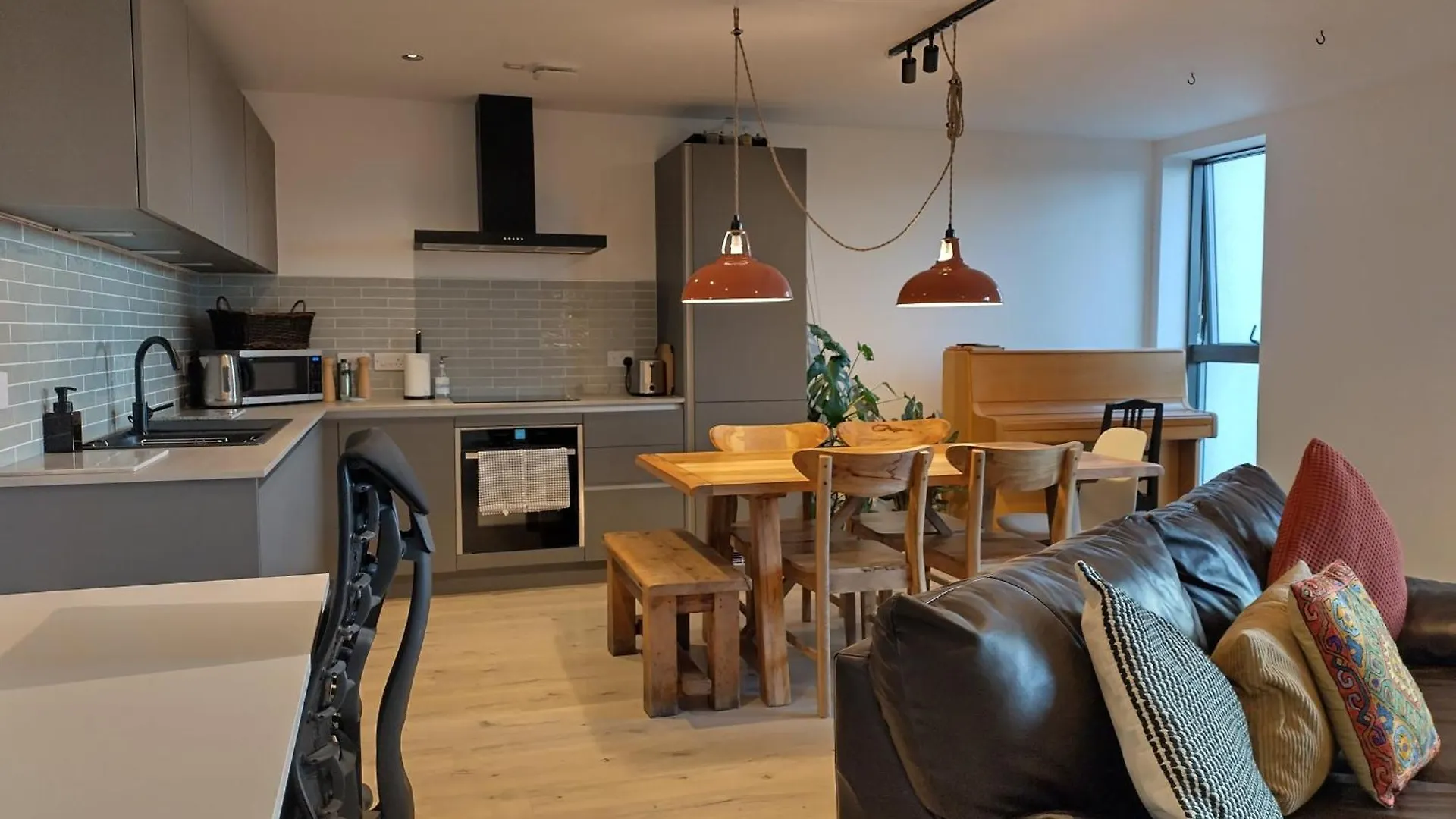 Amazing Apartments Water Of Leith View In Leith Эдинбург
